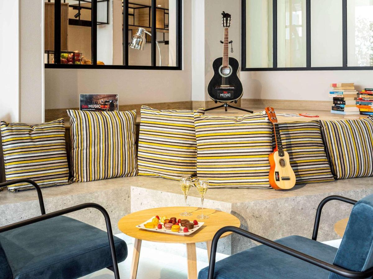 Ibis Centre Millau Hotel Bagian luar foto