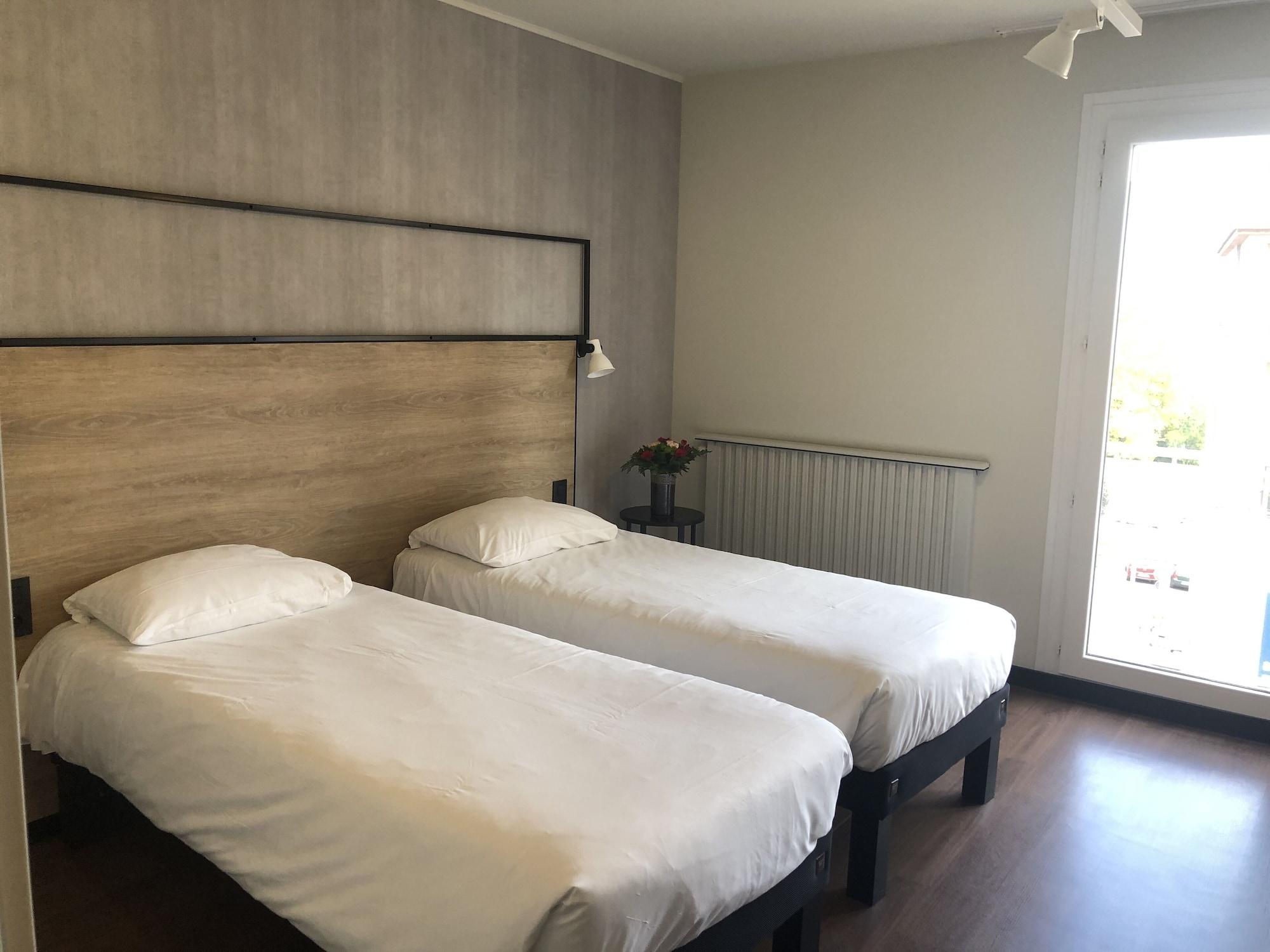 Ibis Centre Millau Hotel Bagian luar foto