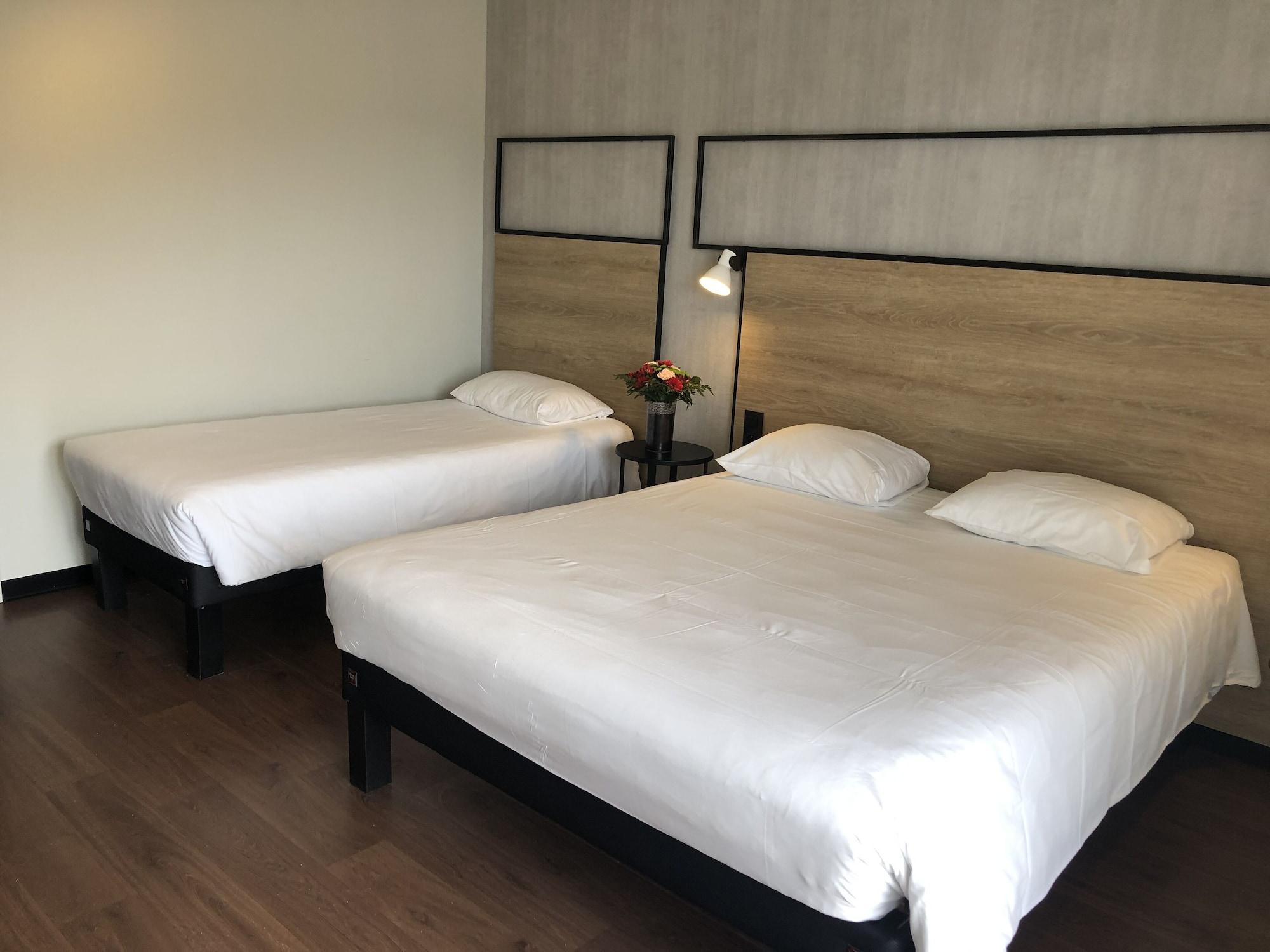 Ibis Centre Millau Hotel Bagian luar foto