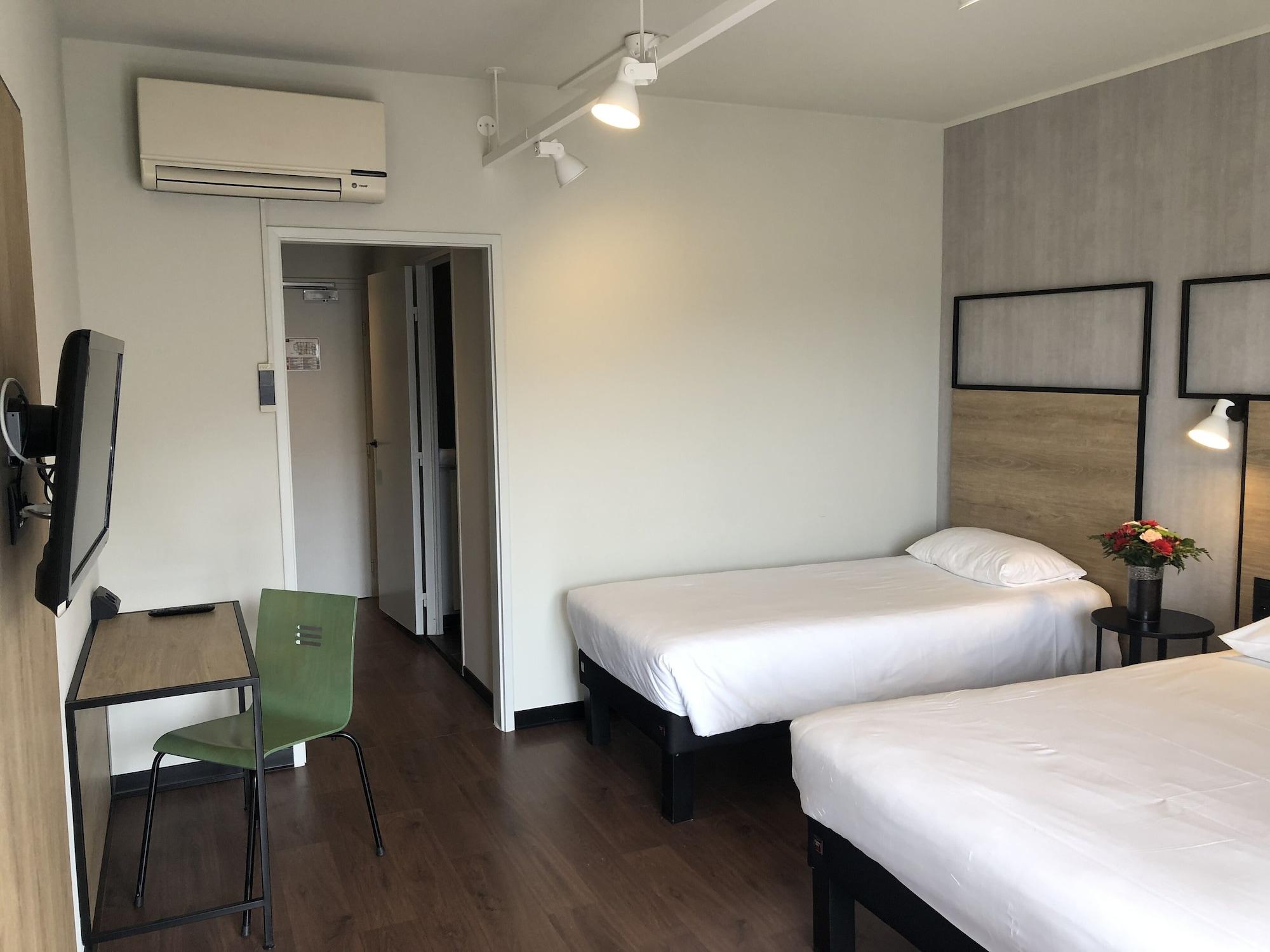 Ibis Centre Millau Hotel Bagian luar foto