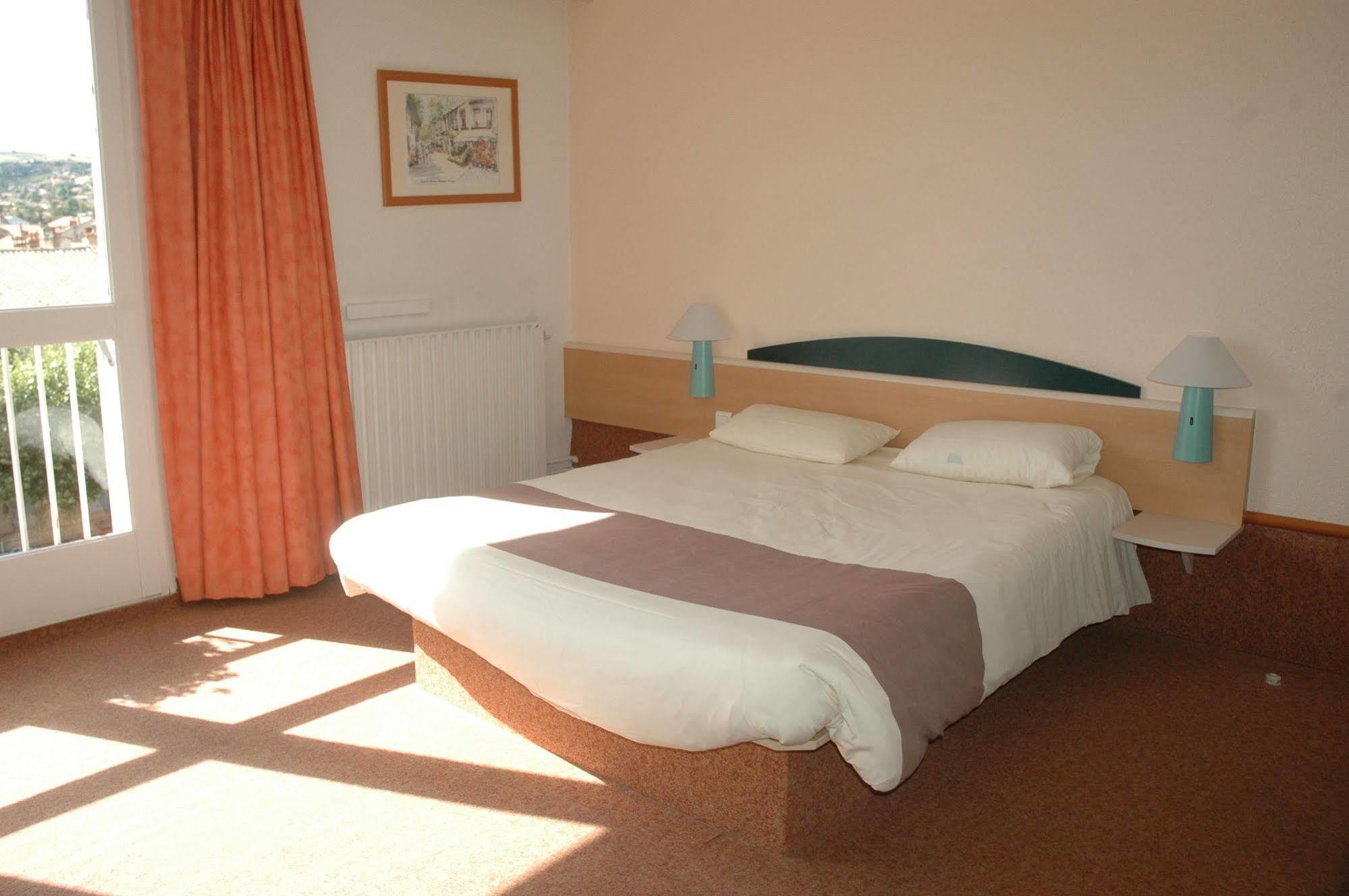 Ibis Centre Millau Hotel Bagian luar foto
